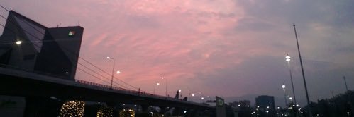 얨 banner