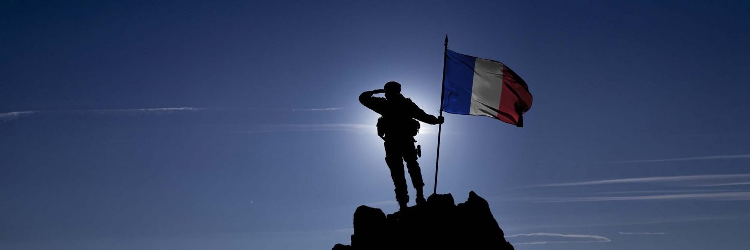 Place d'armes National banner