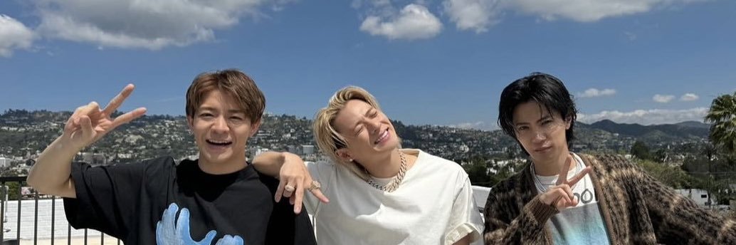 𝒄𝒉𝒊𝒆1117♥️💜🩵 banner