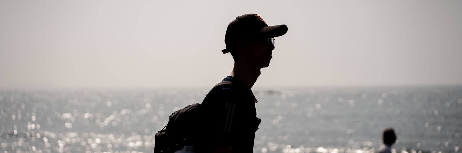 謙 banner