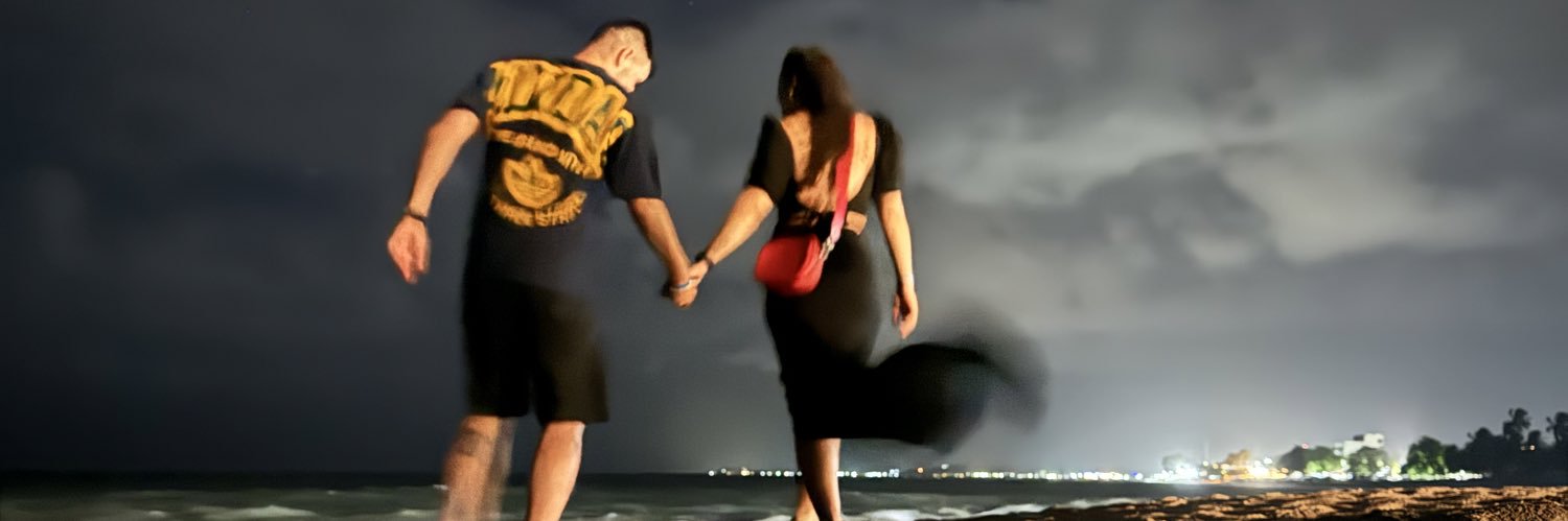 camilaschu's profile banner image
