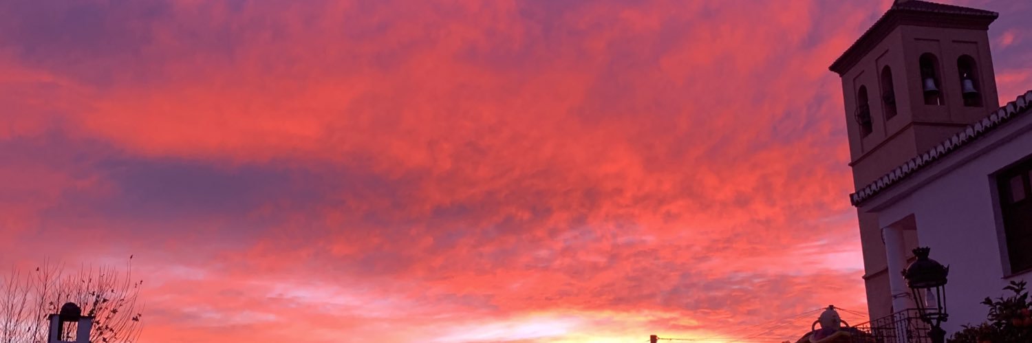 pauuula02_'s profile banner image