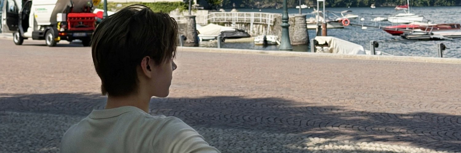 daehhi's profile banner image