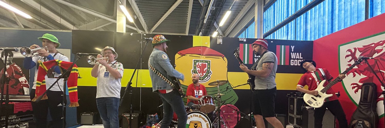 Tinty & The Bucket Hats's banner