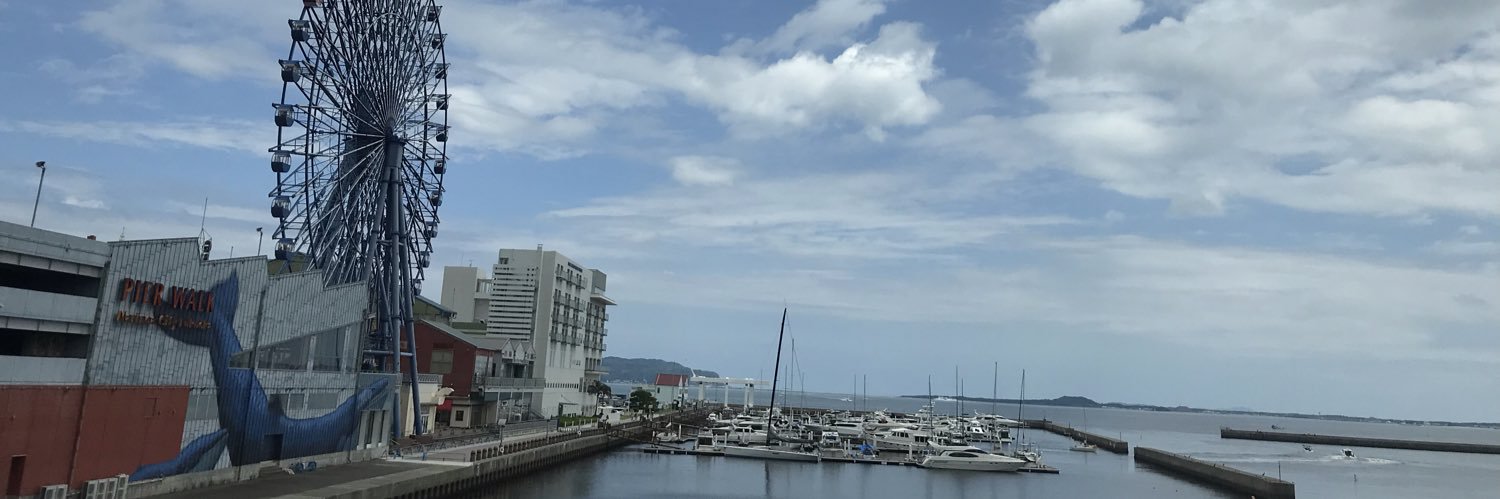 danapong's profile banner image