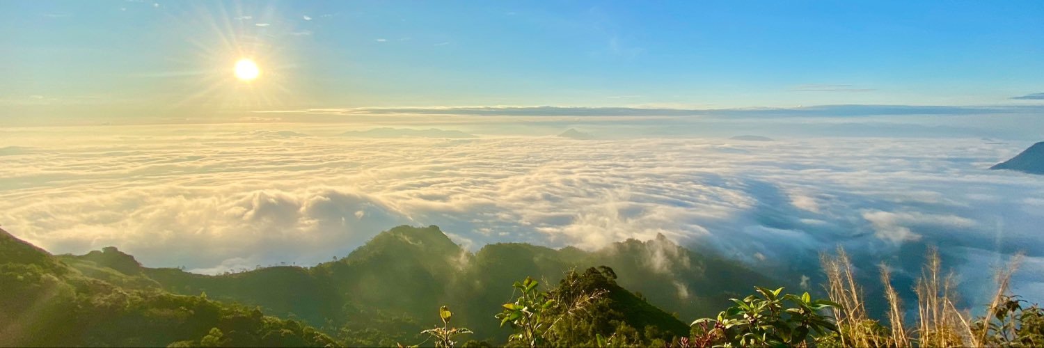 KmeeKiuc's profile banner image