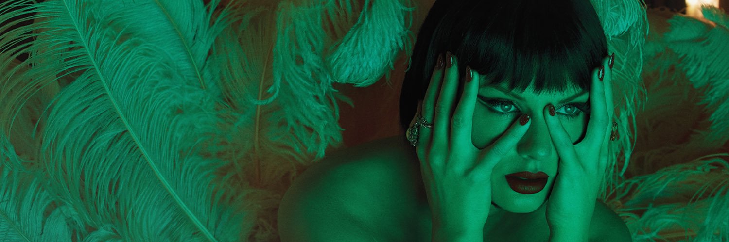 shaznaeee's profile banner image