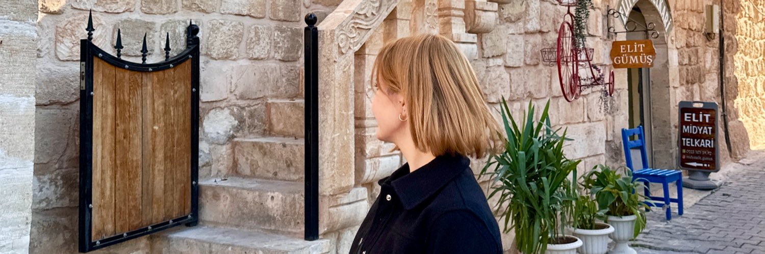 EvsannNur's profile banner image