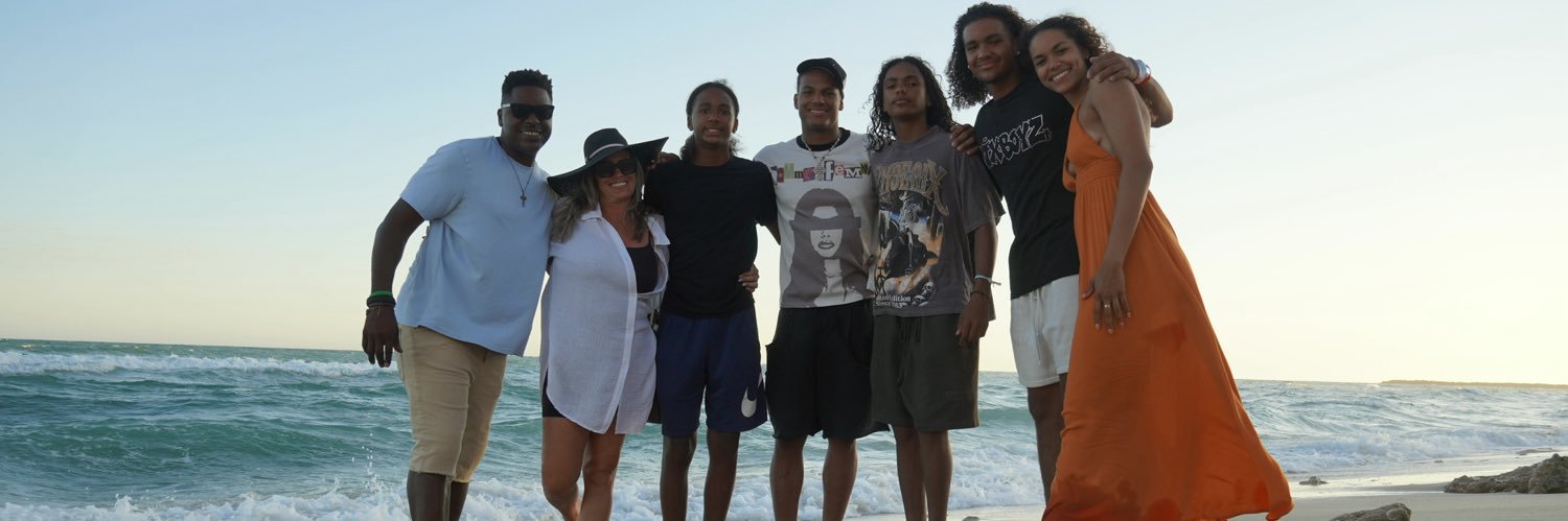 zyan_smith's profile banner image