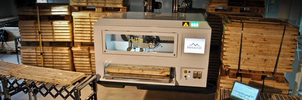 minalyze Profile Banner