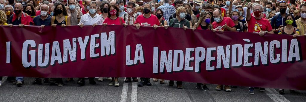 Un català dempeus banner