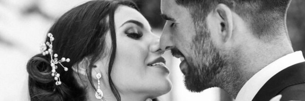 Nikki Elliott banner