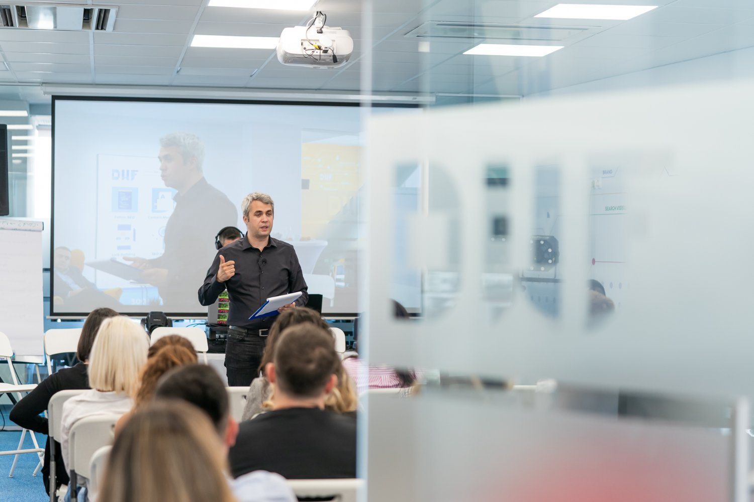 Mihai Vinatoru banner