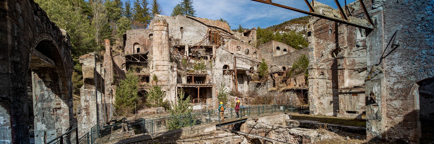 Museu del Ciment de Castellar de n'Hug banner
