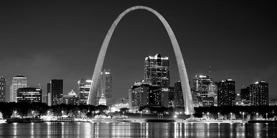 iviestl's profile banner image