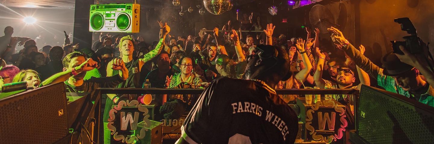 Wiggle Room Toronto banner