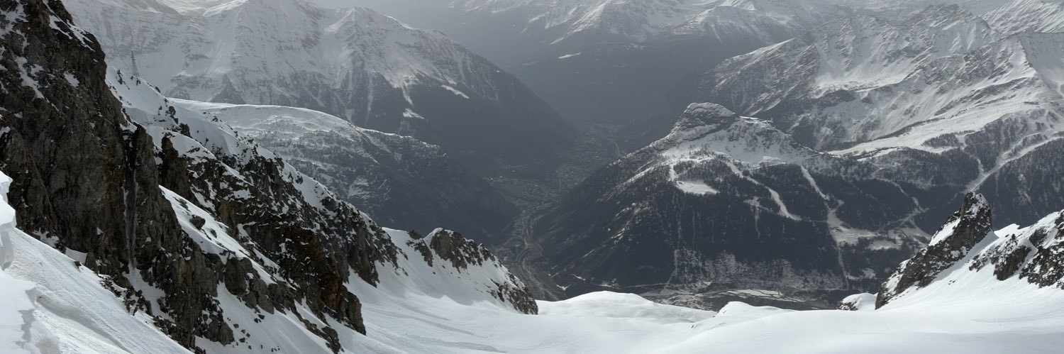 Iván Linares banner