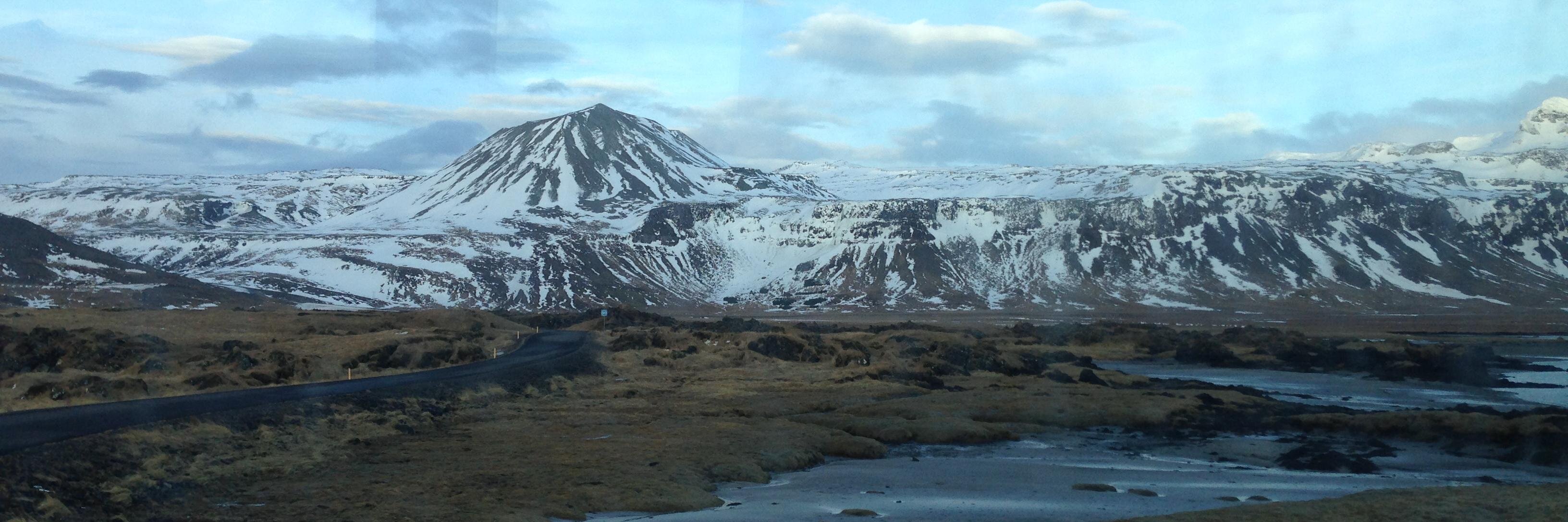 Steinn E. Sigurðarson banner
