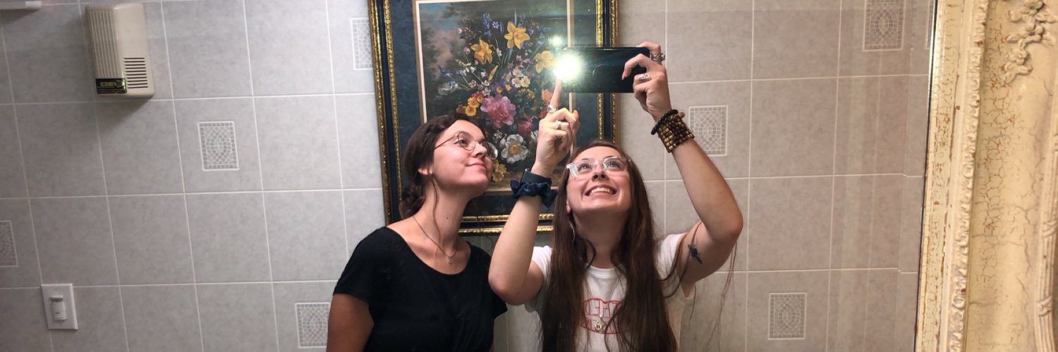 tripbree3's profile banner image