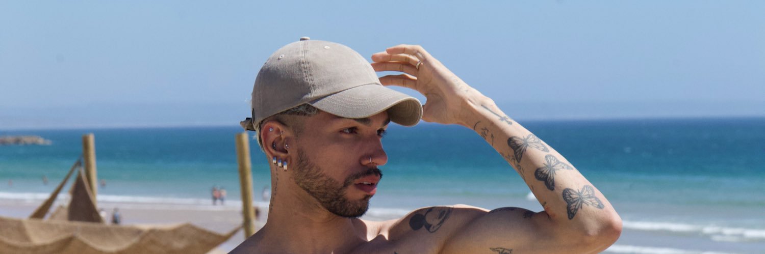 aralhovitor's profile banner image