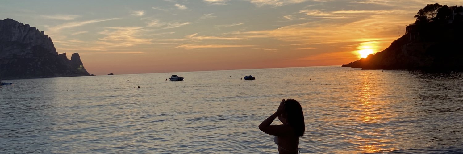 lauraaibarr's profile banner image
