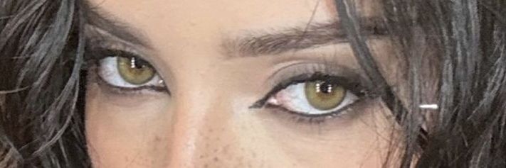 peaga | strap envergado da lara KATSEYE IS SIX banner