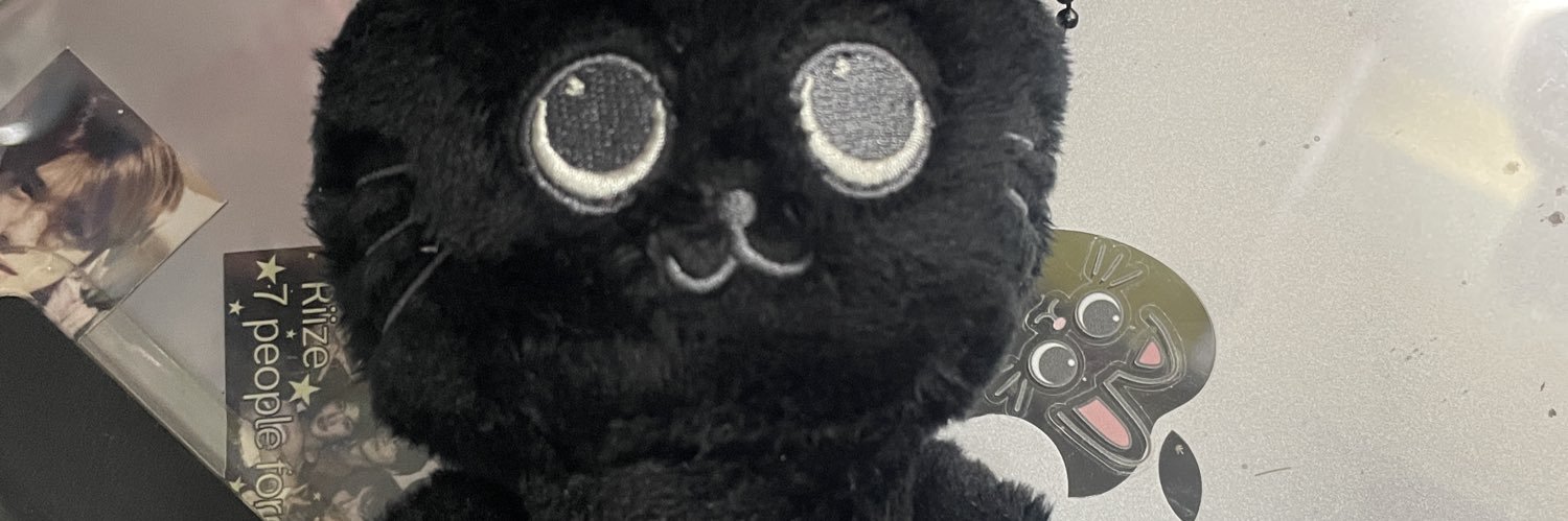 leefuayii's profile banner image