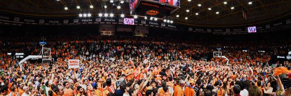 alvarom Profile Banner