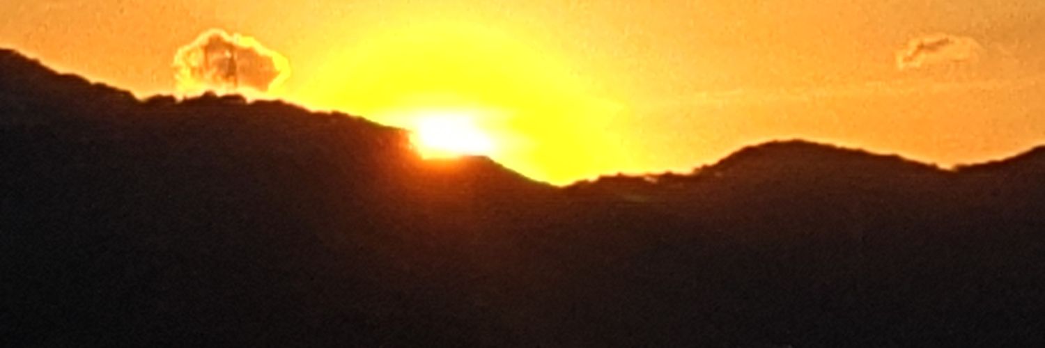 makochi63's profile banner image
