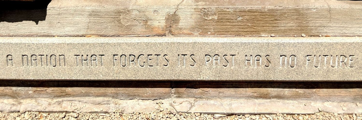GetRealist's profile banner image