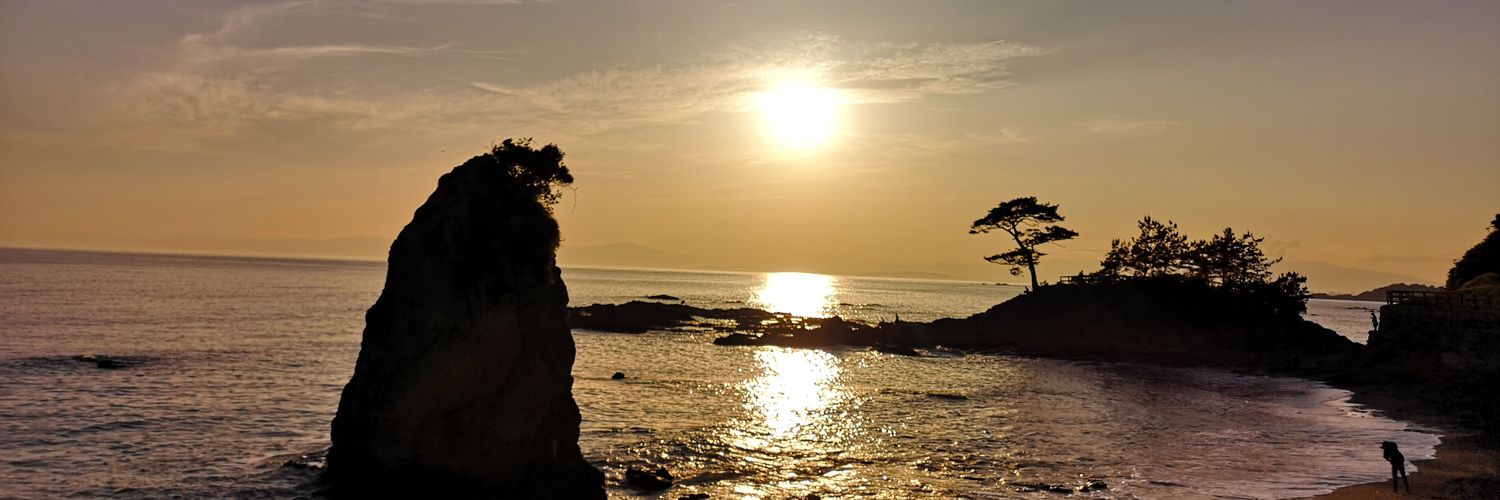 R3038's profile banner image