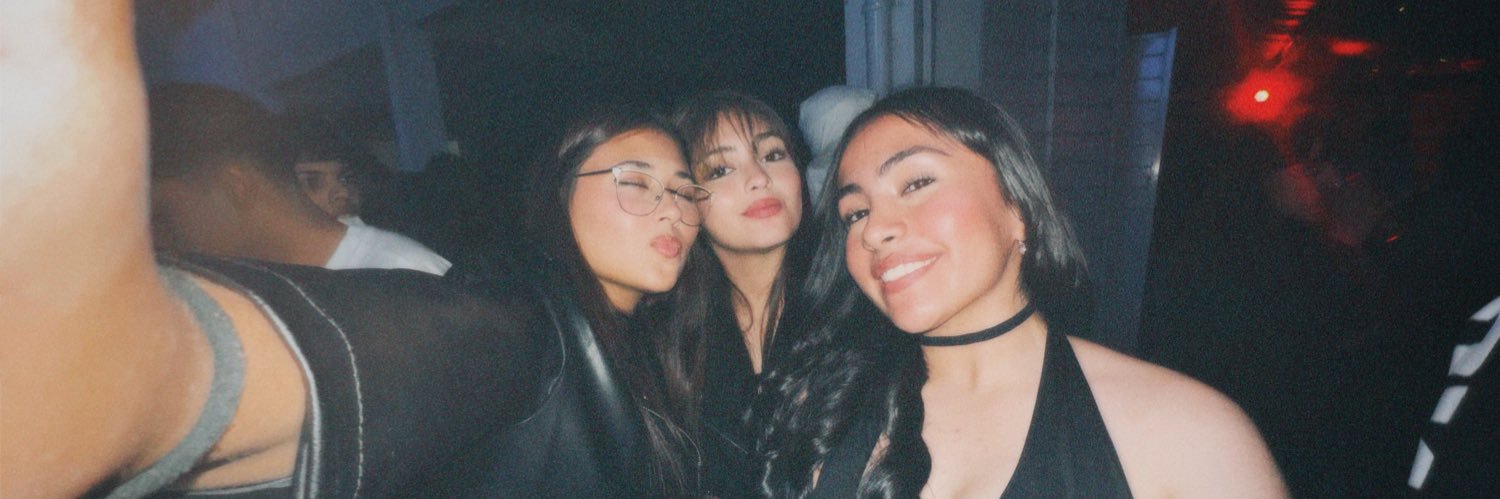 zoesalinass's profile banner image