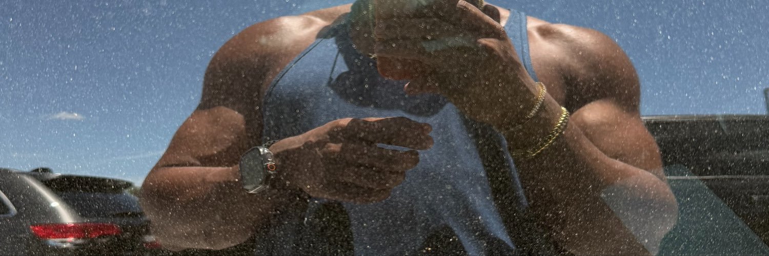 tzking255's profile banner image