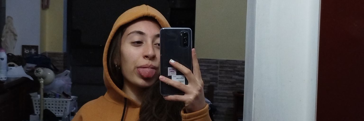 camiayfer's profile banner image