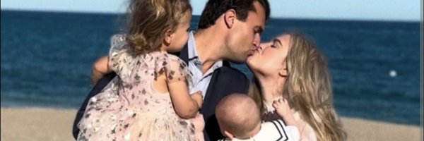 EllieFreedom4 Profile Banner