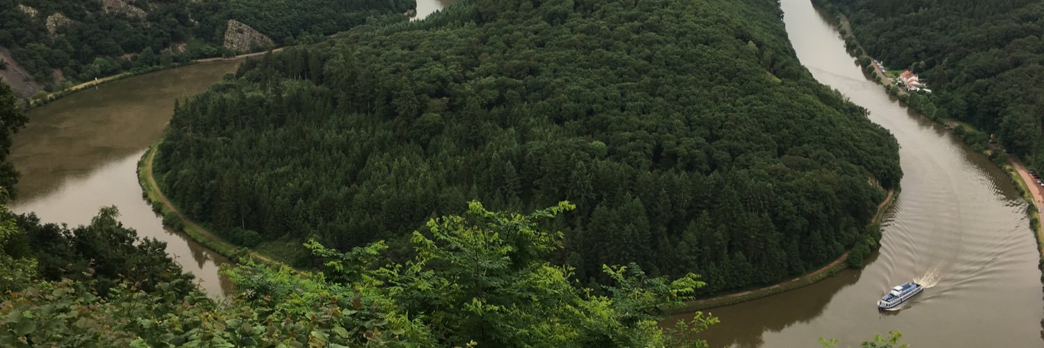 Esytschew's profile banner image