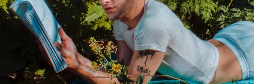 milk-shooting n🔞 banner