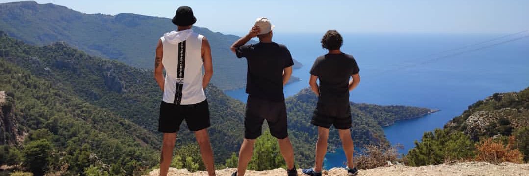 onurium_'s profile banner image