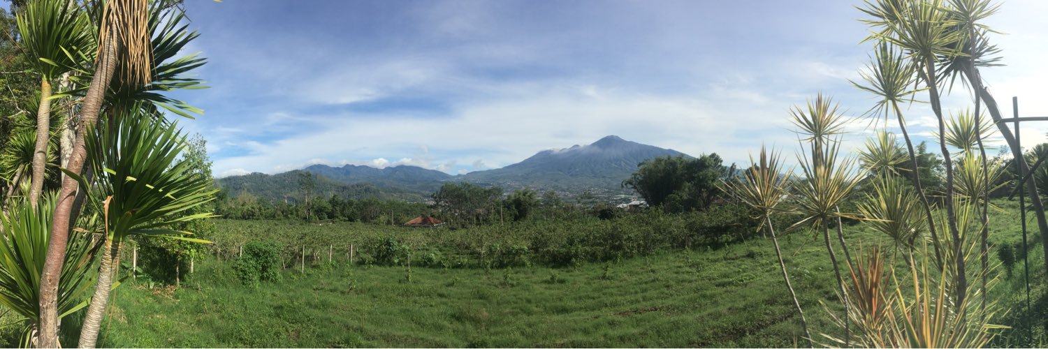 akjuanda's profile banner image