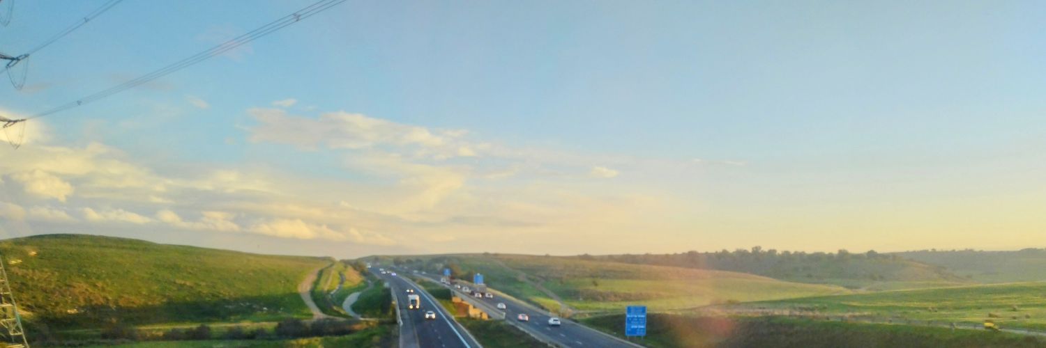 נעם בארץ הפלאות🏳️‍⚧️🌸🌷 banner