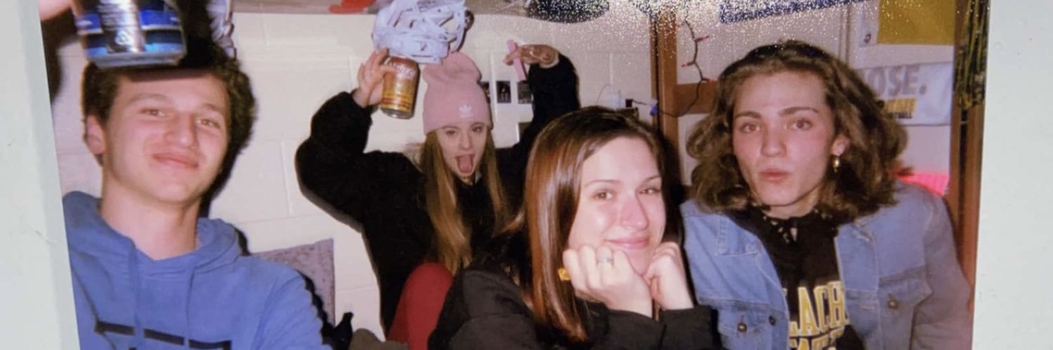 chloe_hyder's profile banner image