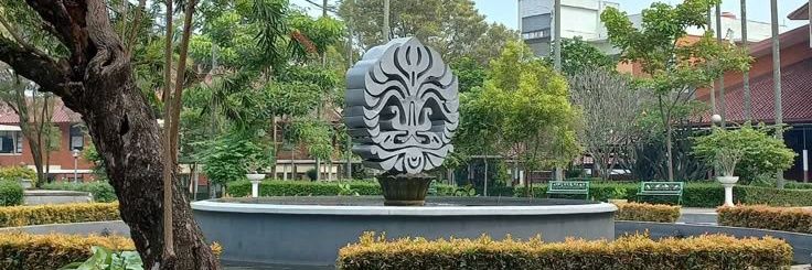 tharienoat's profile banner image