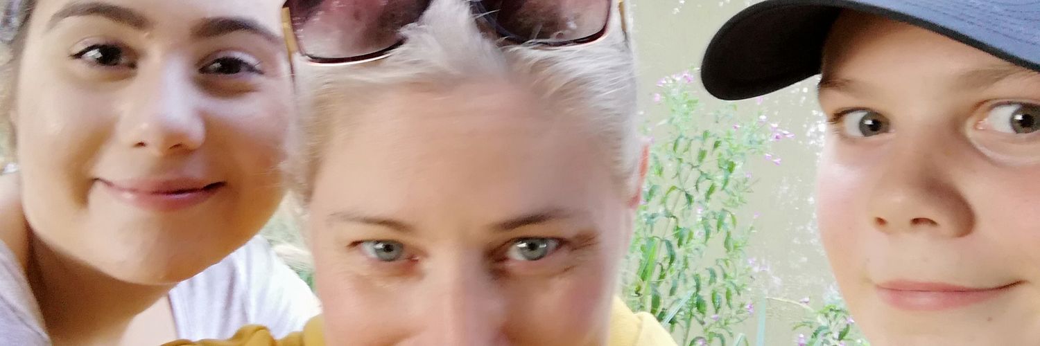 Smallandawesome's profile banner image