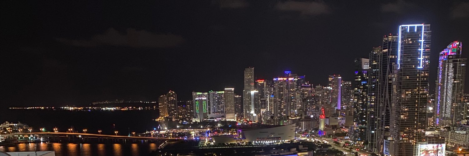 luuuvkim's profile banner image