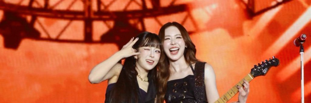 🌒🧢🍀🩷💜 banner