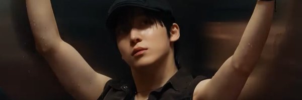 atinyarmyellie Profile Banner
