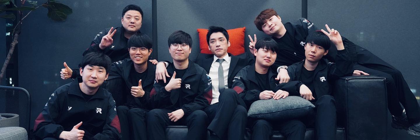 ᴅᴀᴍɪ's banner