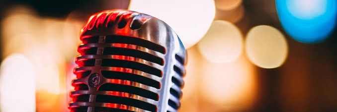 Podcast Girl😌 banner