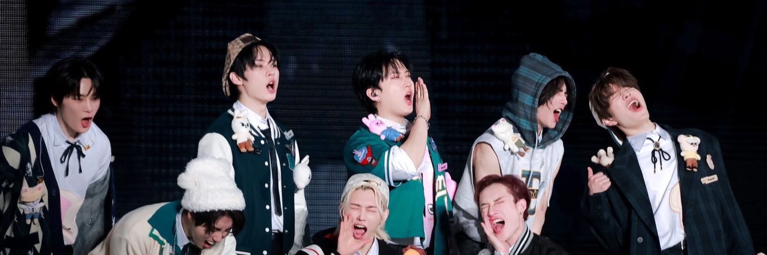 LeeKnow1010235's profile banner image