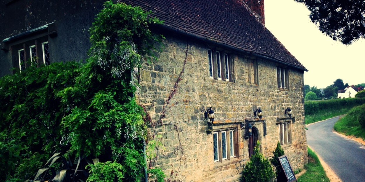 TheGroveInn1's profile banner image